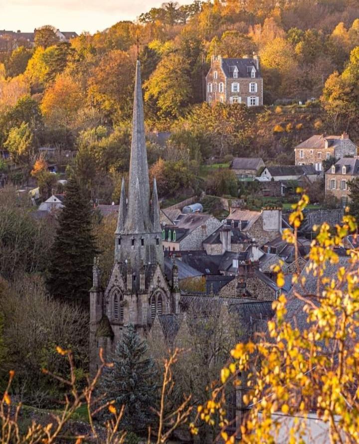 Apartamento La Douce Nuit Fougères Exterior foto