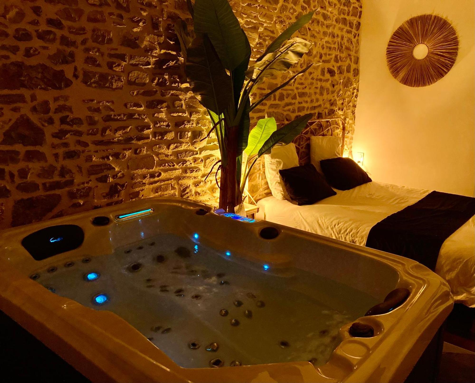Apartamento La Douce Nuit Fougères Exterior foto